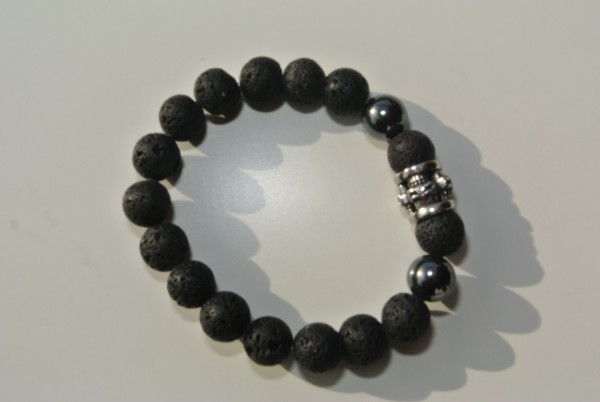 Perlenarmband mit Lavasteinen