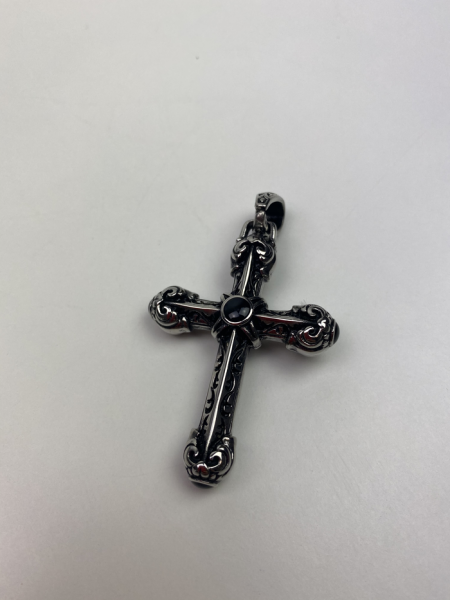 Anhänger Kreuz und Stein
